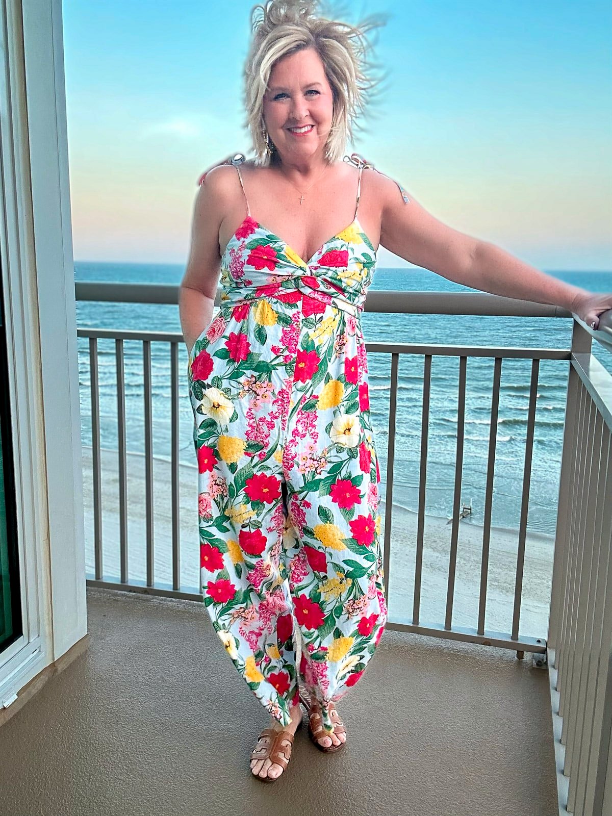 Fashion Blogger Tania Stephens is showing What I Wore At The Beach-26