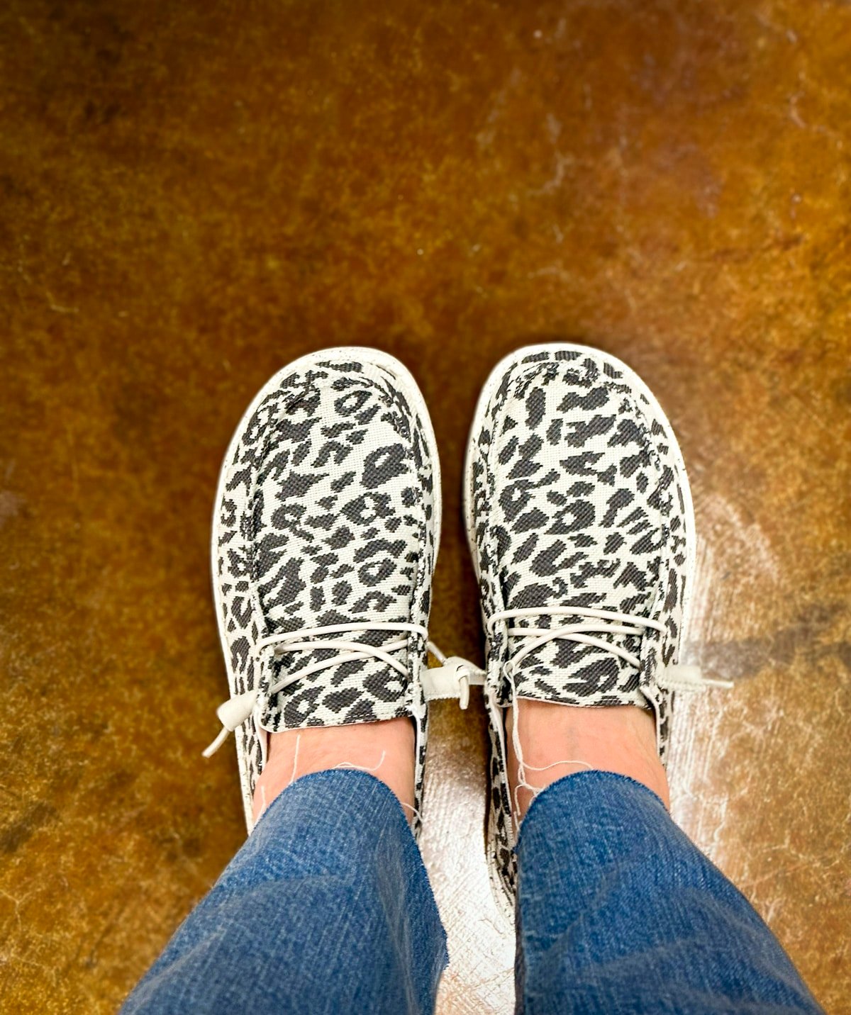 Over 50 Fashion Blogger, Tania Stephens is styling Hey Dude shoes