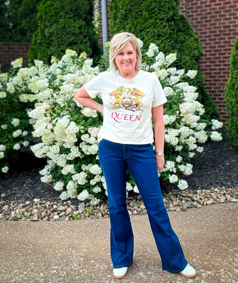 My Favorite Vintage Graphic Tees to Wear