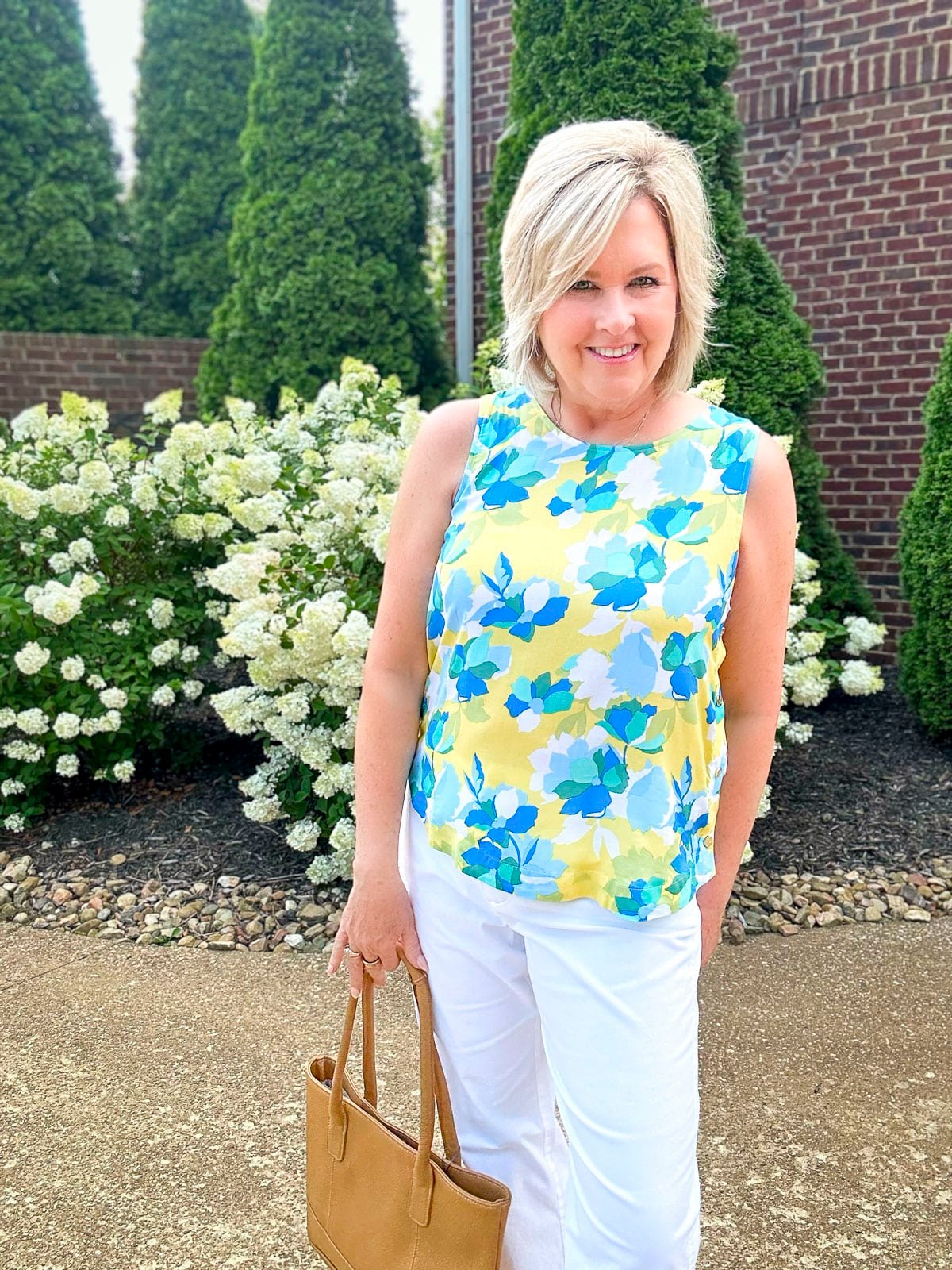 Over 50 Fashion blogger, Tania Stephens, is wearing styles for summer from Kohl's -15