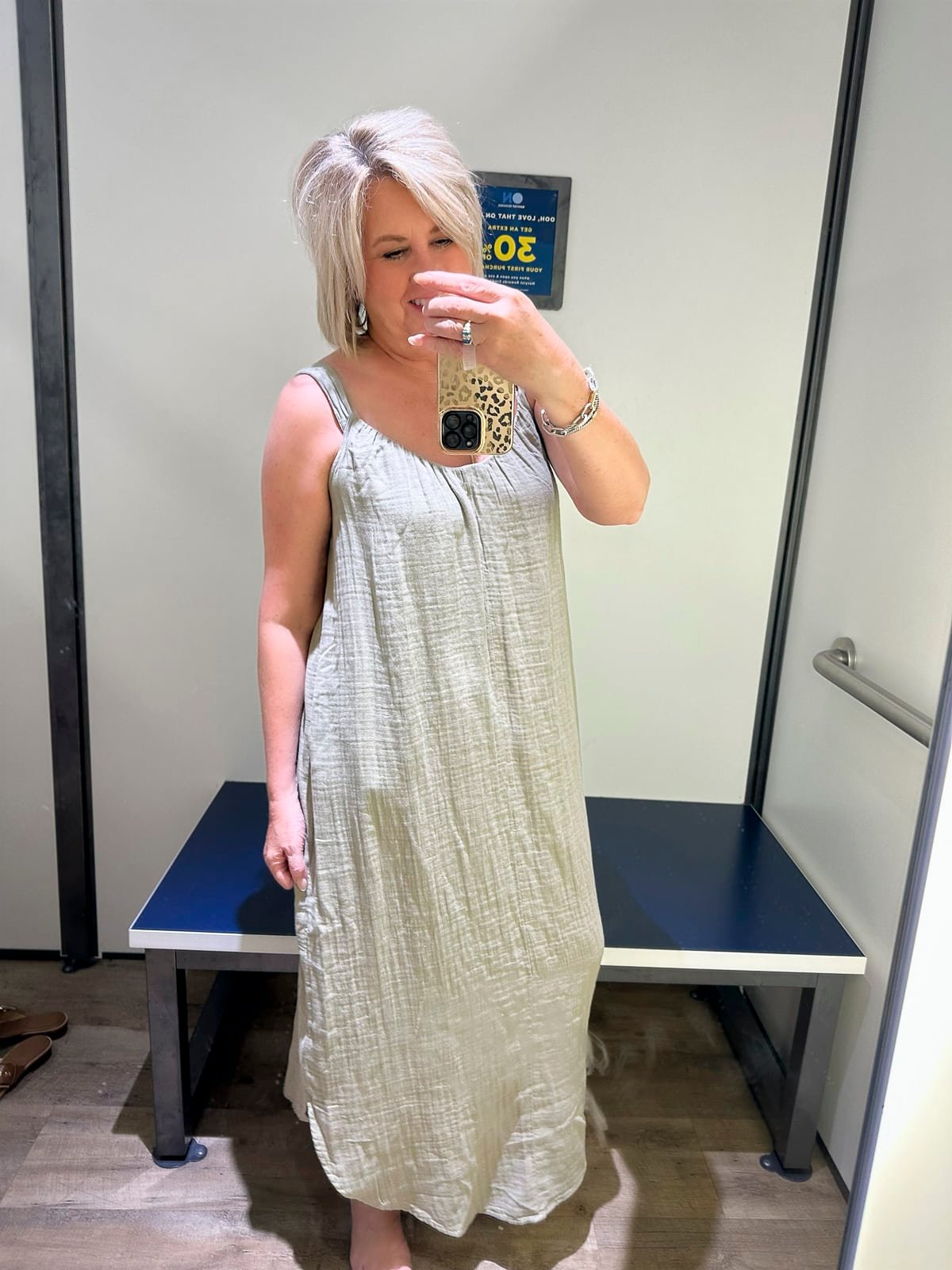 Over 50 Fashion Blogger, Tania Stephens is doing a try on haul from Old Navy11