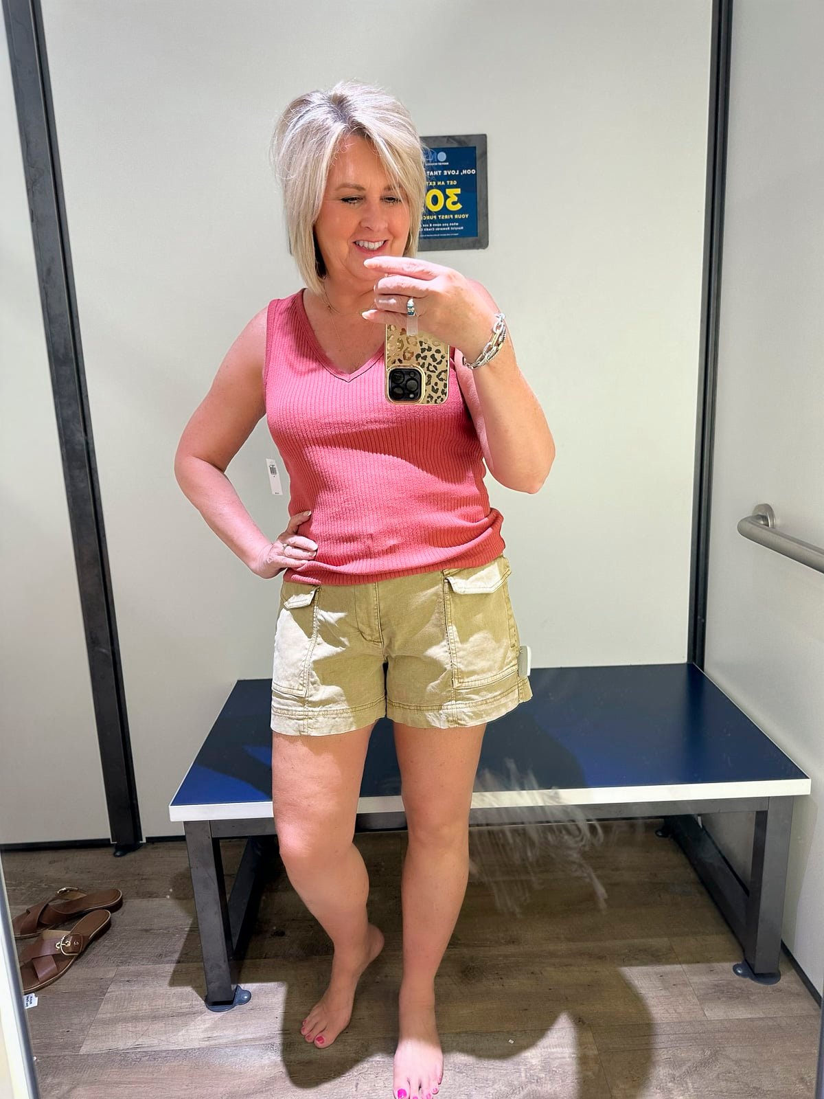 Over 50 Fashion Blogger, Tania Stephens is doing a try on haul from Old Navy3