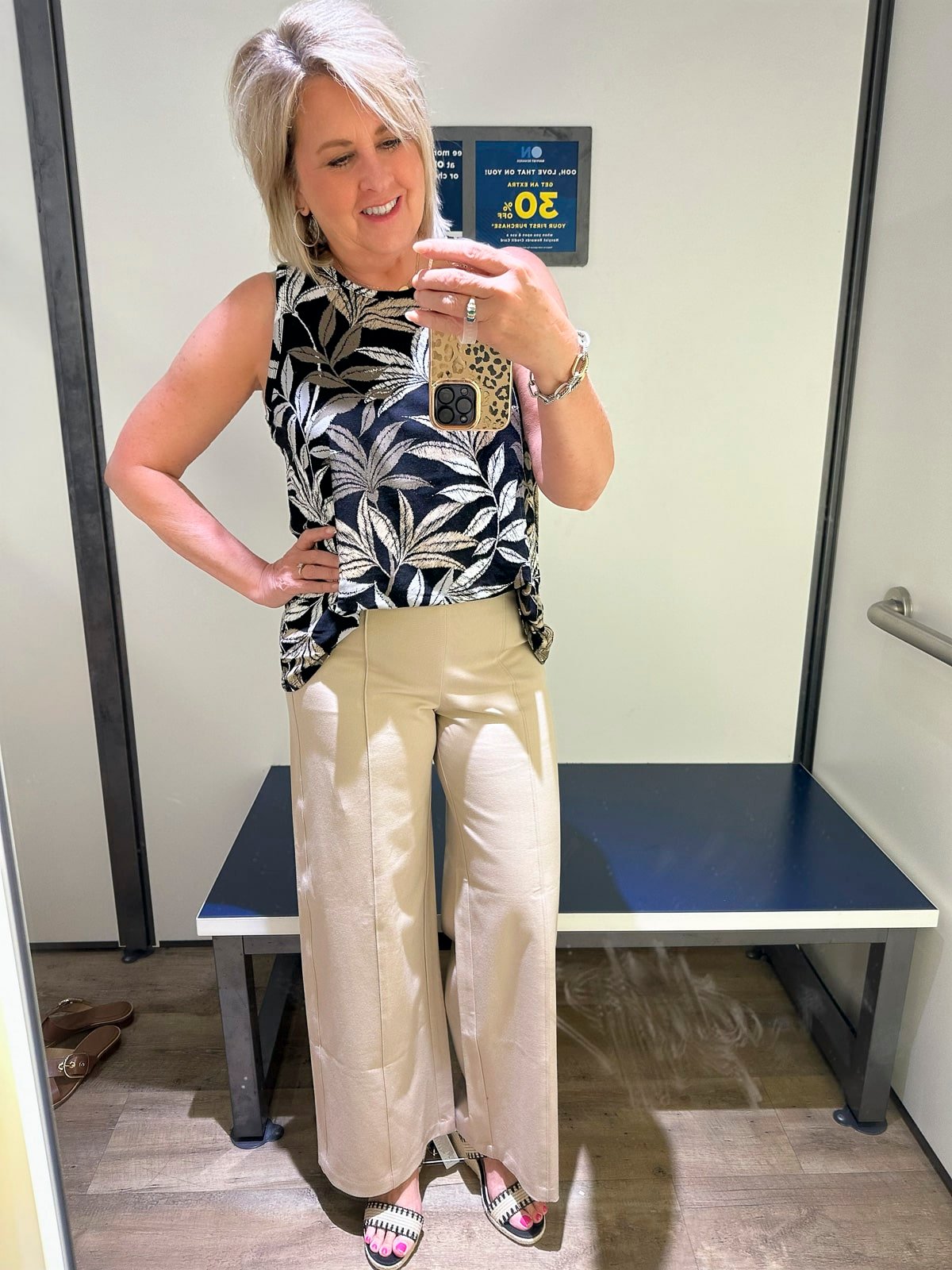 Over 50 Fashion Blogger, Tania Stephens is doing a try on haul from Old Navy5