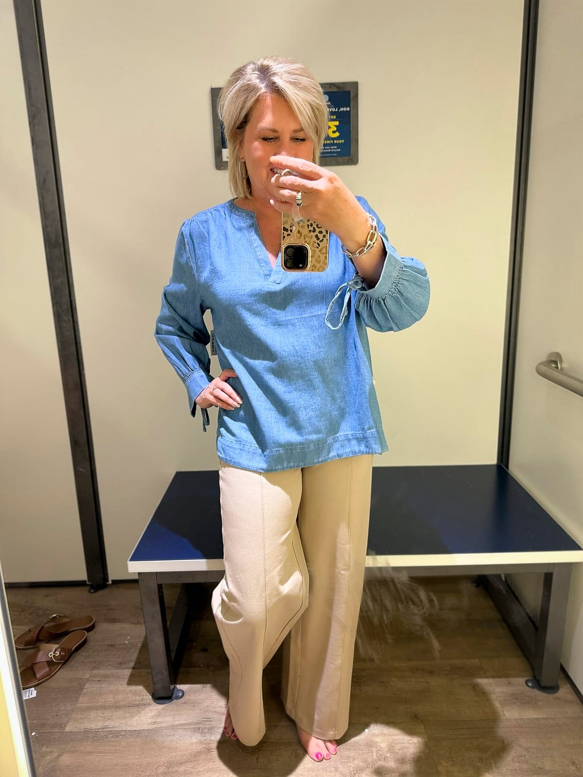 Over 50 Fashion Blogger, Tania Stephens is doing a try on haul from Old Navy7