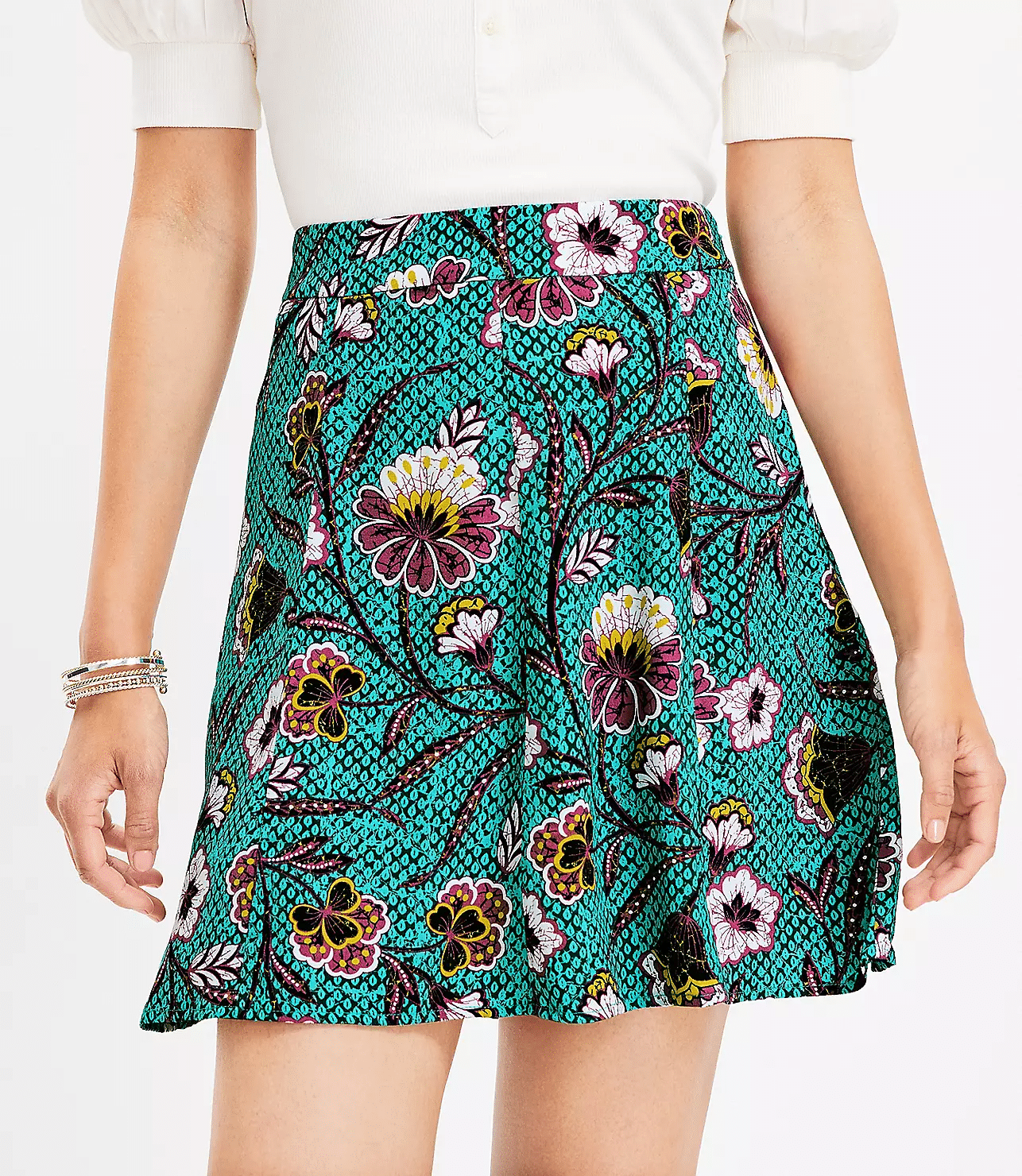 The Most Flattering Skirts and Skorts for Petites - seamed skirt