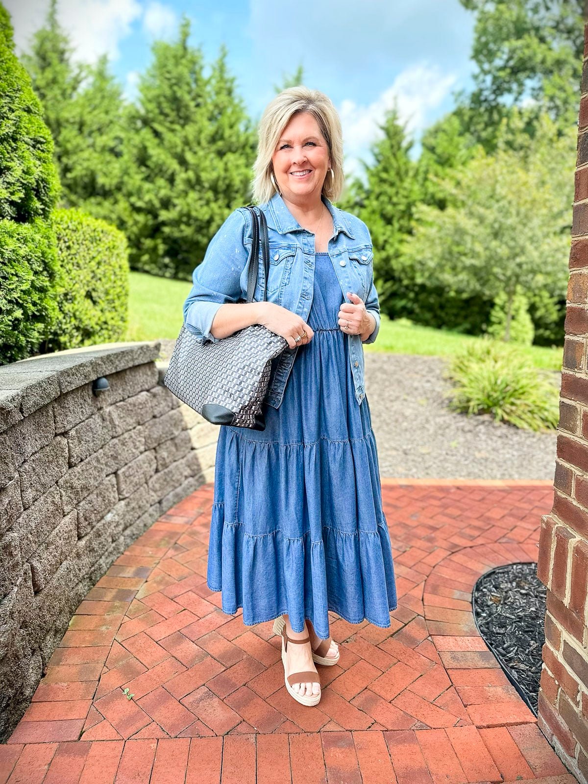 Fashion Blogger, Tania Stephens is wearing two cute dresses from Walmart you can wear now and later in Fall
