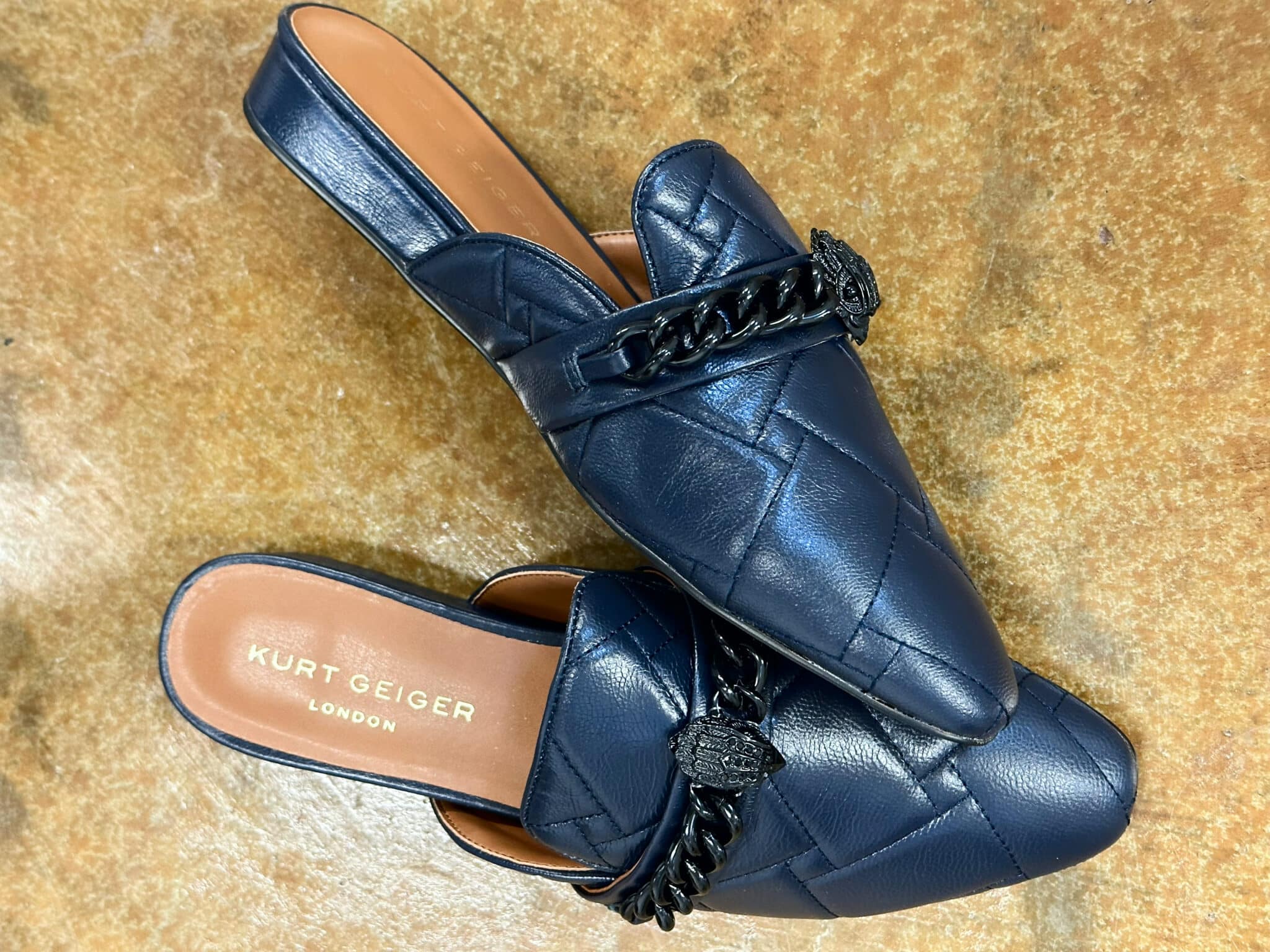 Fashion Blogger, Tania Stephens is styling Fashionable Flats and Low-Heel Shoes7