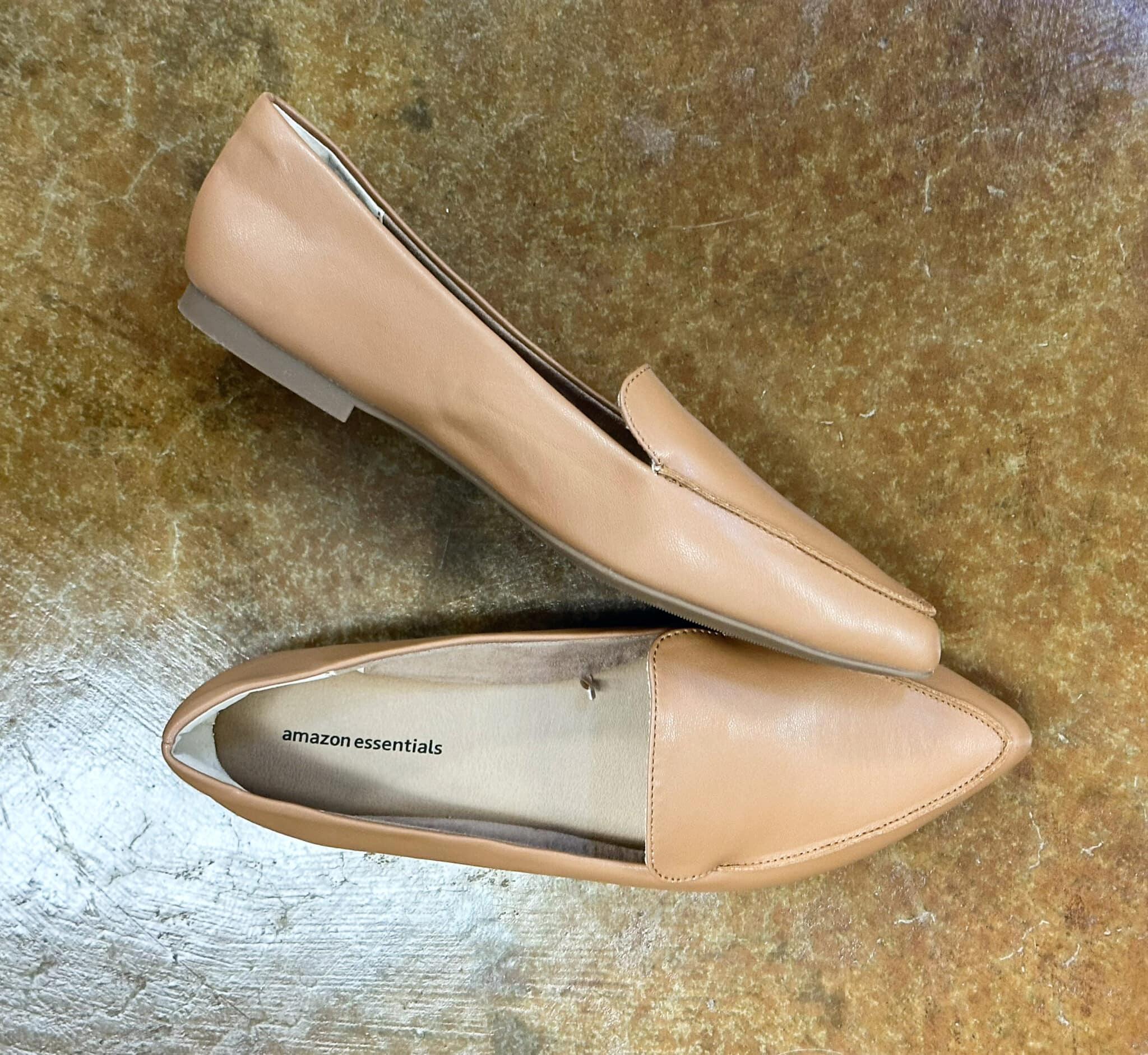 Fashion Blogger, Tania Stephens is styling Fashionable Flats and Low-Heel Shoes13