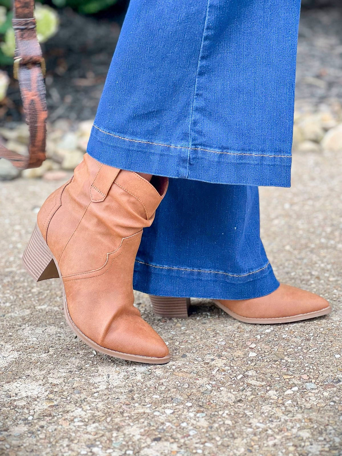 Fashion Blogger, Tania Stephens is styling Walmart New Arrivals For Fall26