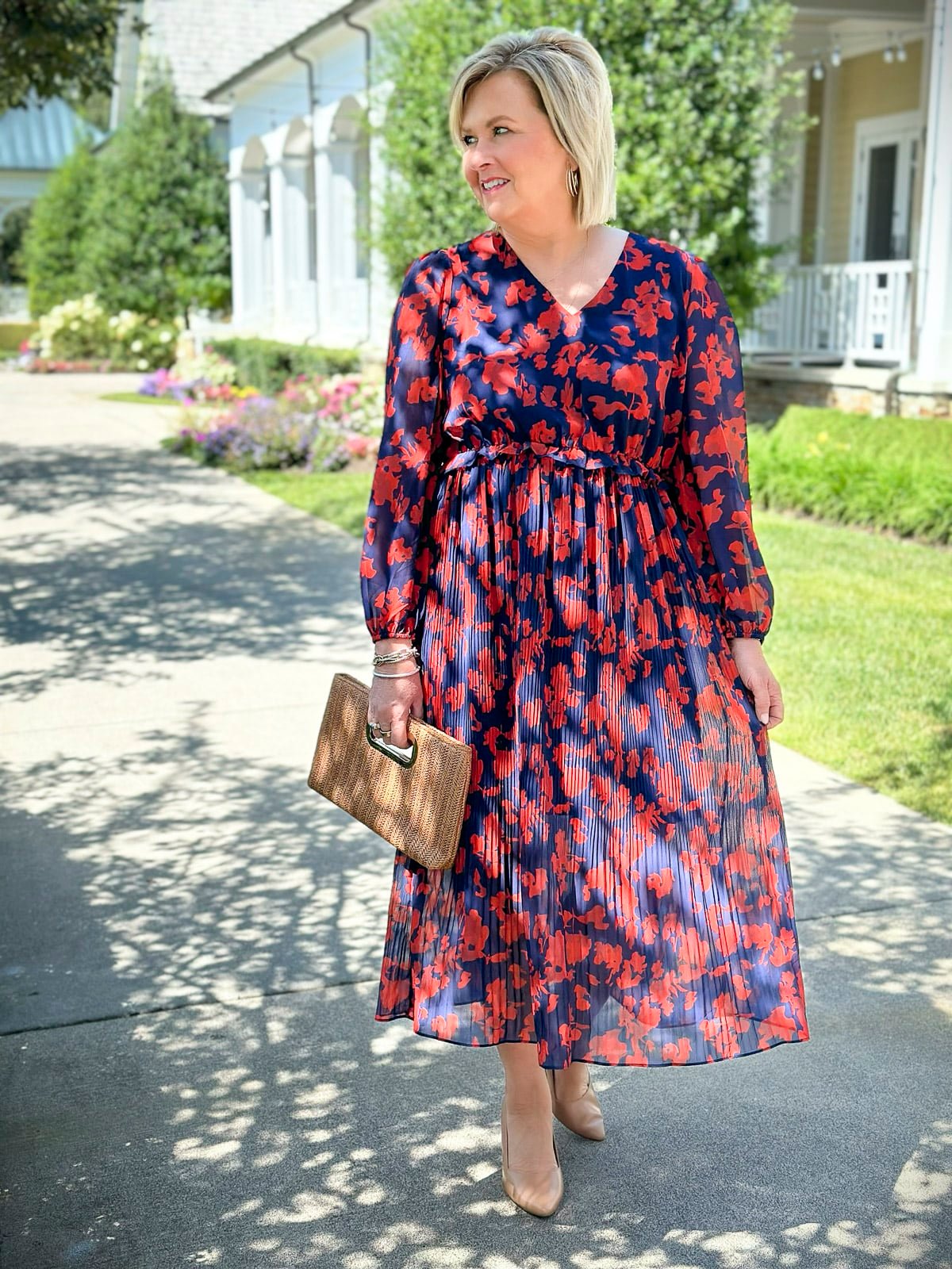 Fashion Blogger, Tania Stephens is styling fall wedding dresses for women over 50 - 16