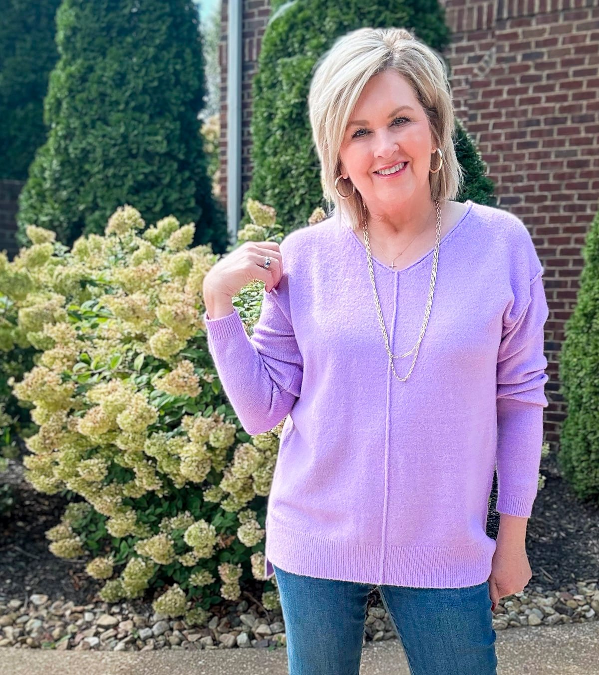 Over 50 Fashion Blogger, Tania Stephens is showing how women over 50 can wear oversized sweaters4