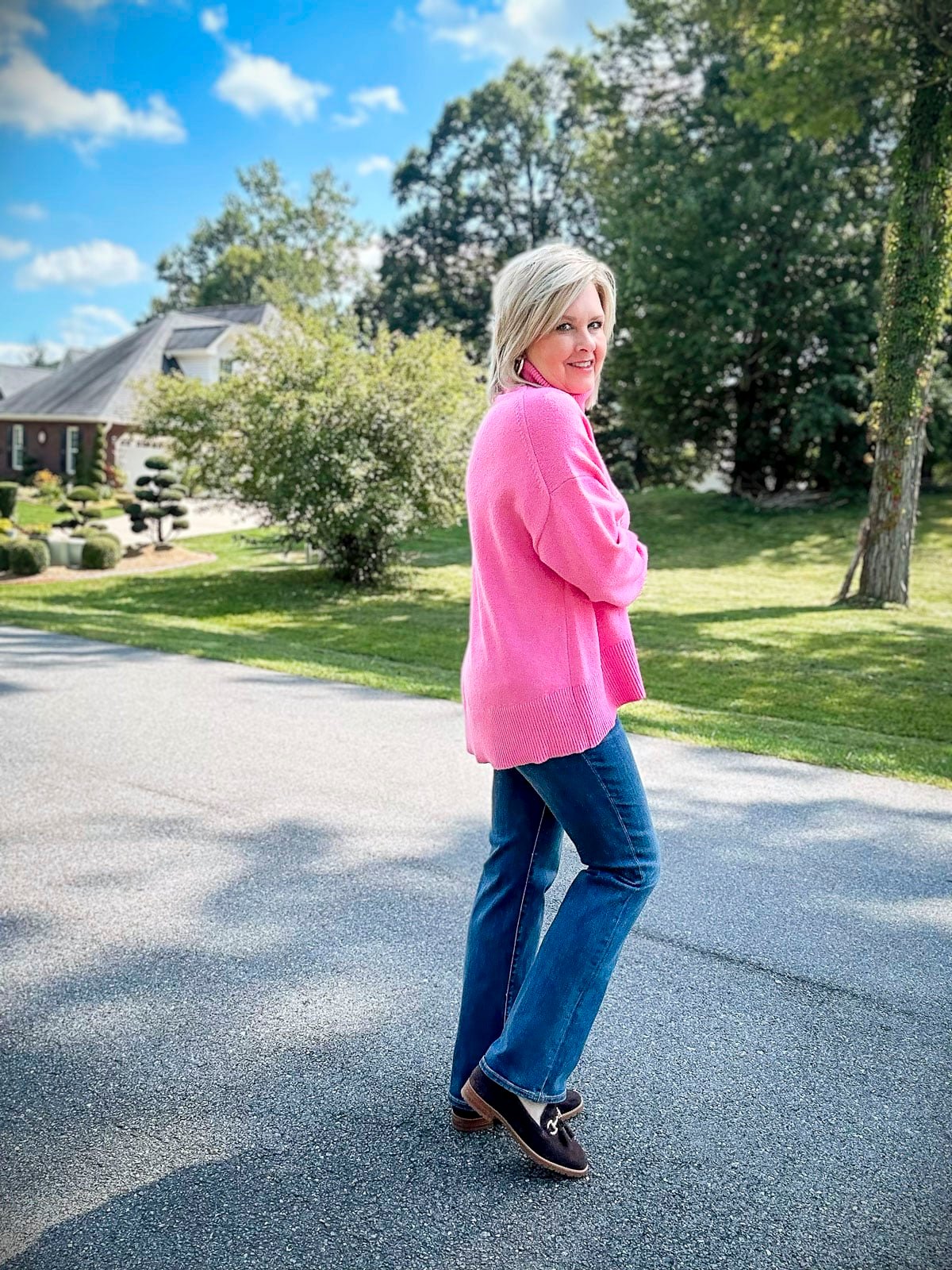 Over 50 Fashion Blogger, Tania Stephens is showing how women over 50 can wear oversized sweaters9