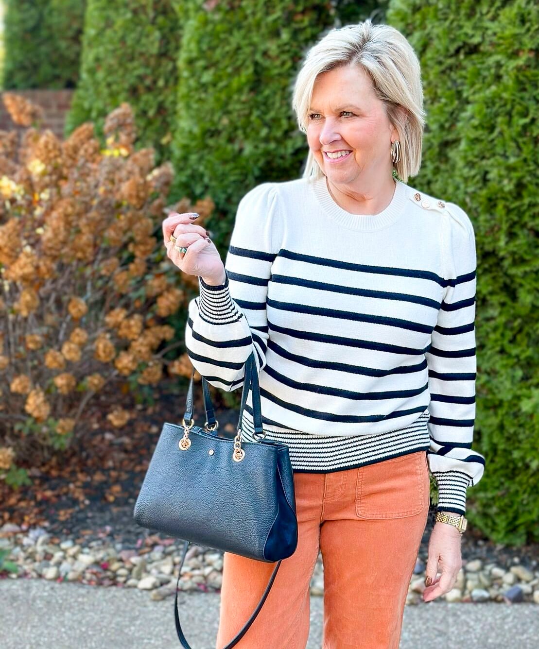 Fashion blogger, Tania Stephens is styling holiday outfits from Kohl's for women over 50 -13