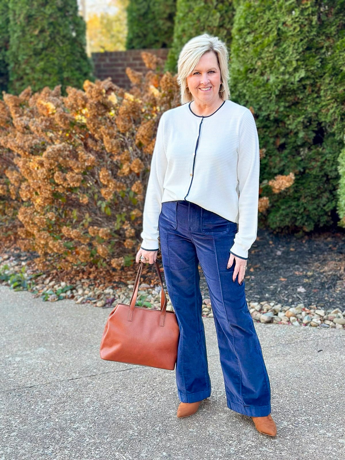 Fashion blogger, Tania Stephens is styling holiday outfits from Kohl's for women over 50 -4