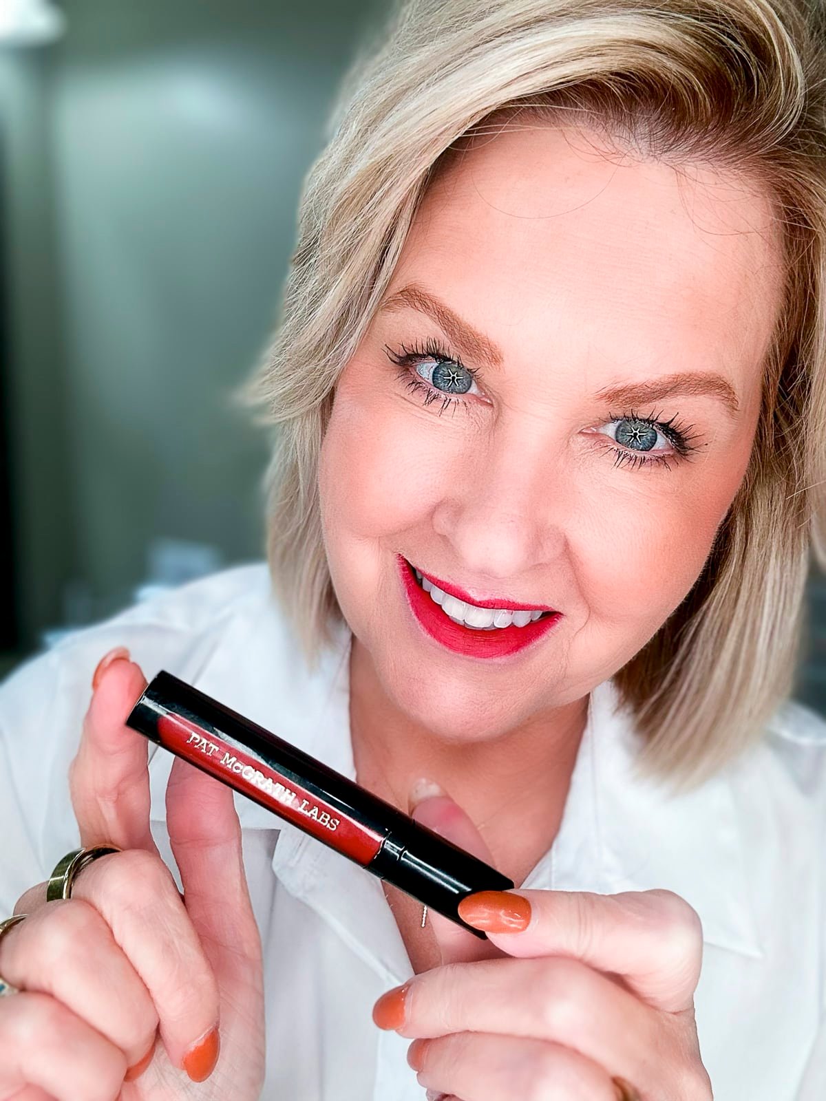 Over 50 Fashion Blogger, Tania Stephens is showing how to get the perfect red lip15