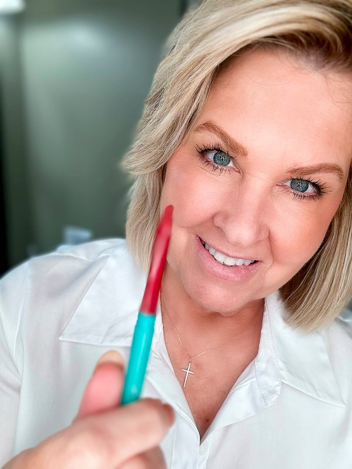 Over 50 Fashion Blogger, Tania Stephens is showing how to get the perfect red lip2