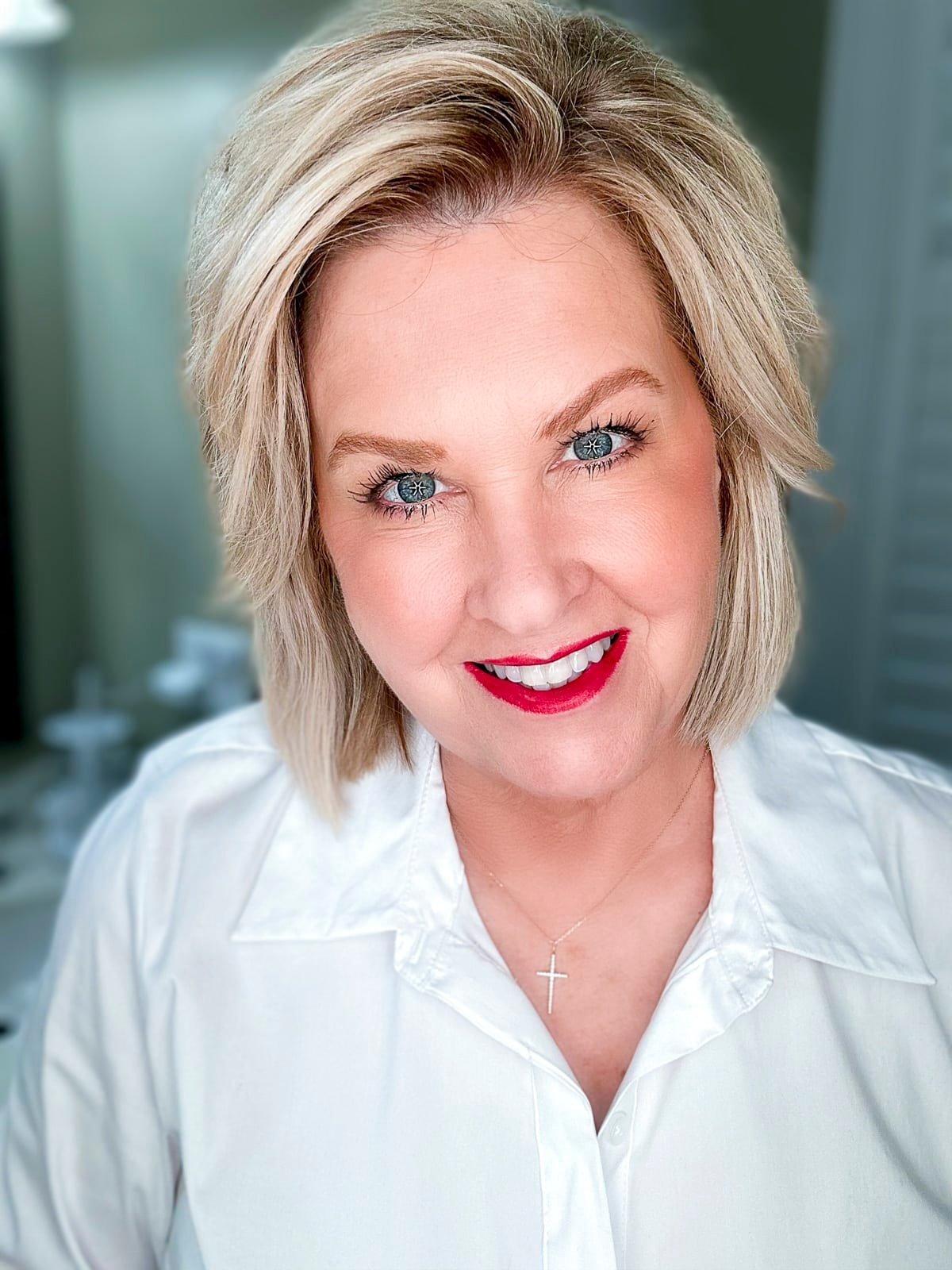 Over 50 Fashion Blogger, Tania Stephens is showing how to get the perfect red lip6
