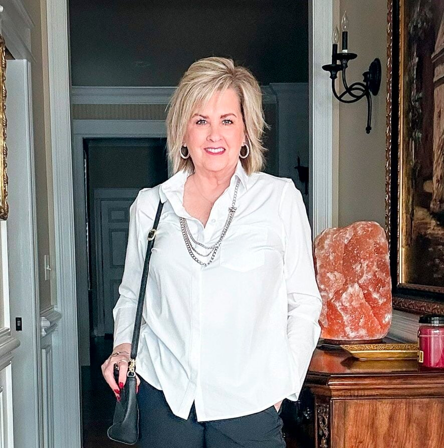 Fashion Blogger, Tania Stephens is styling Athleta's Endless Pants1