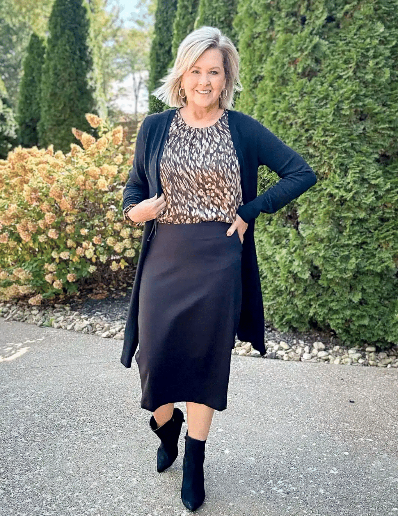 Pencil or column skirt