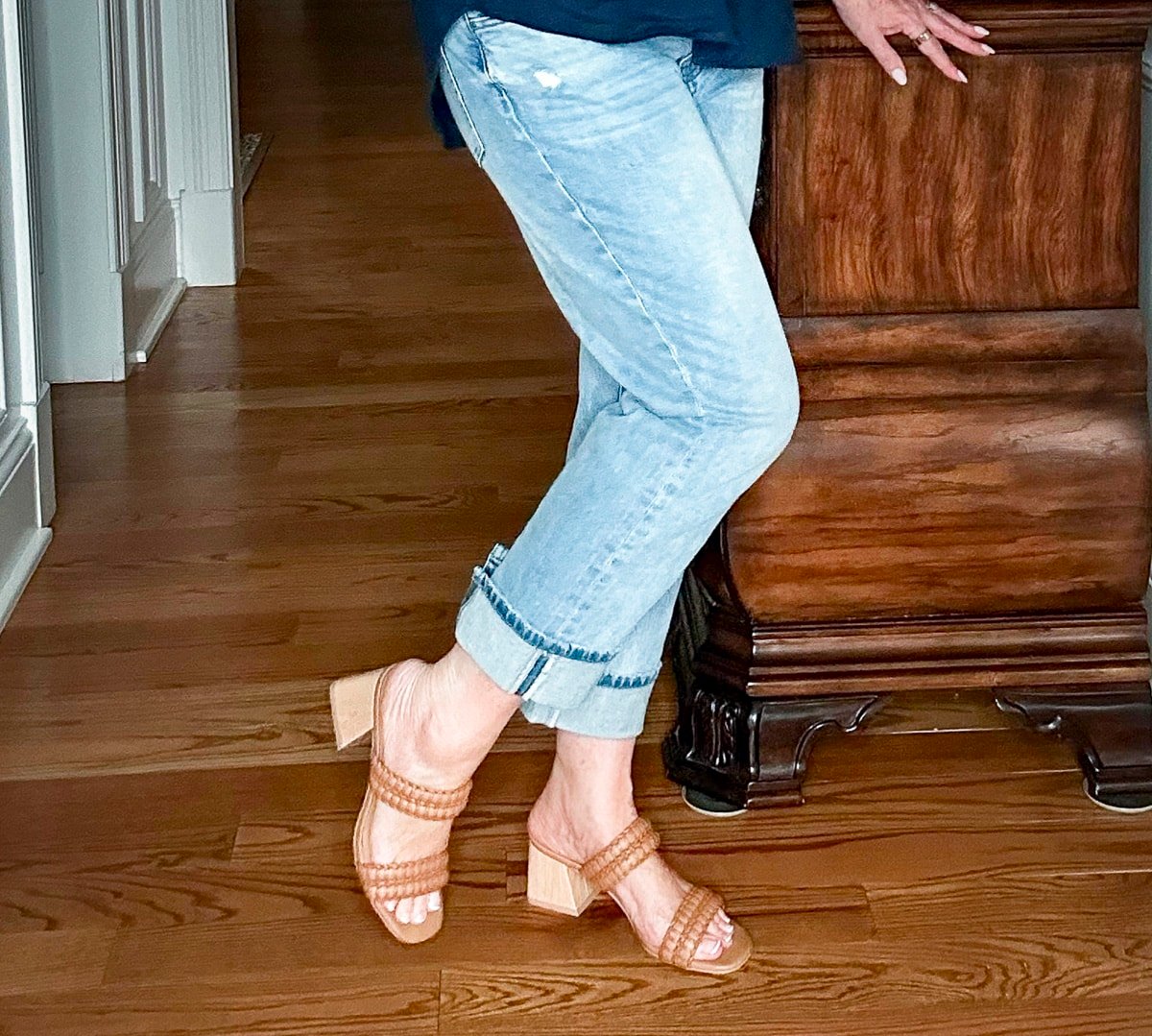 Fashion Blogger, Tania Stephens is doing a Walmart shoe try on haul for Spring 20