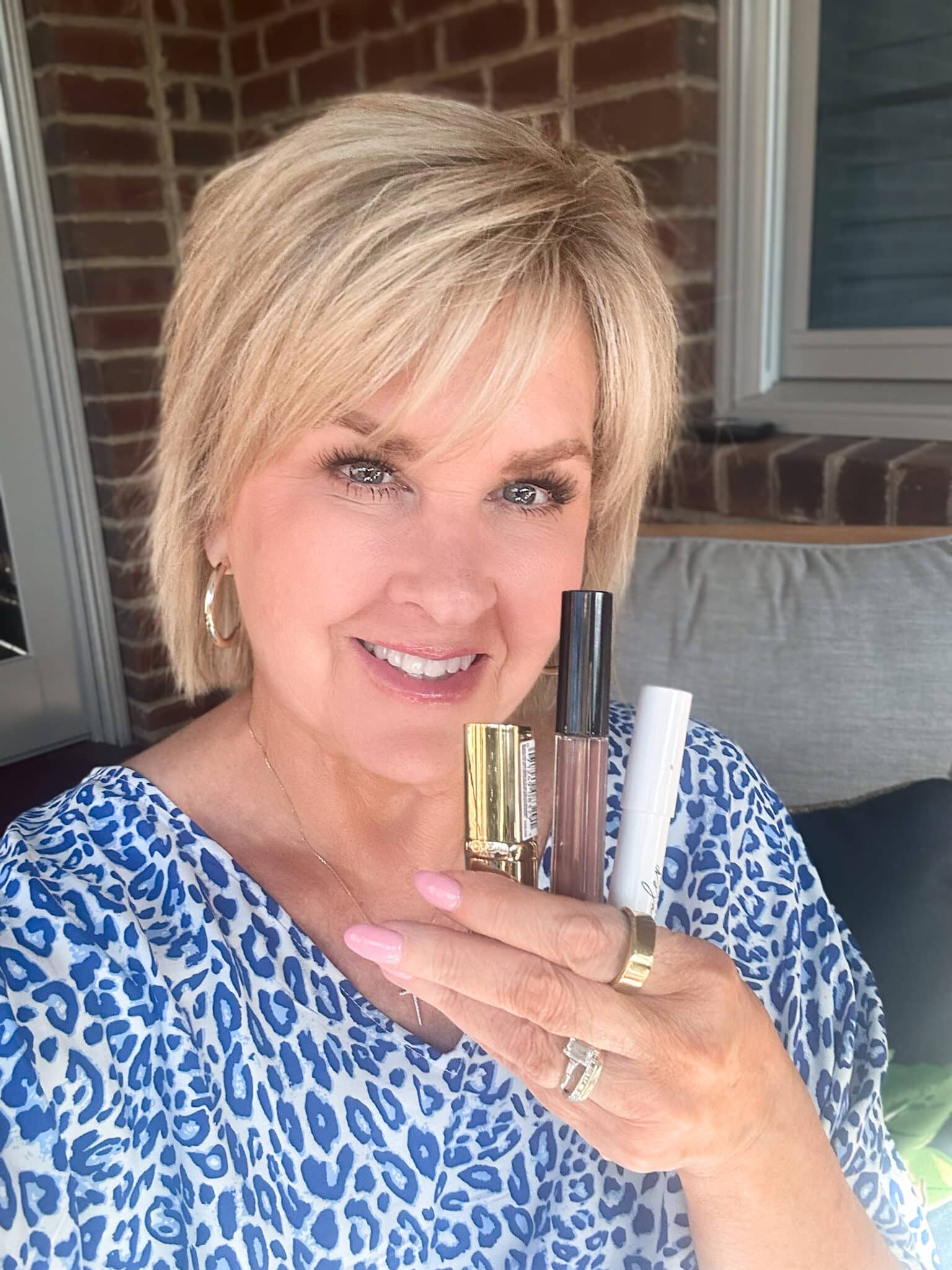 Over 50 Fashion Blogger, Tania Stephens is trying summer lipsticks in nude 45