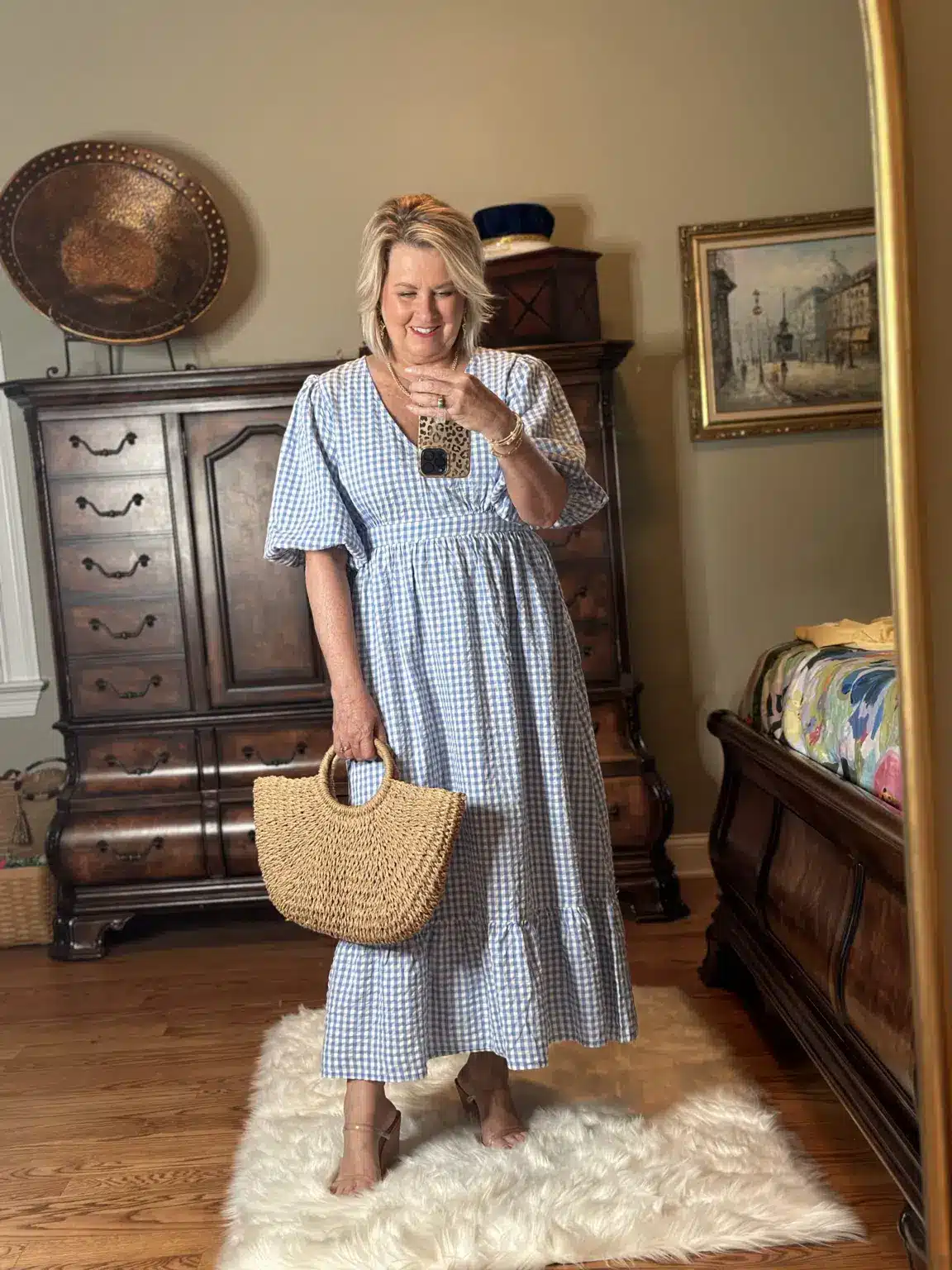 Over 50 fashion blogger, Tania Stephens is sharing about the best dress lengths for women7