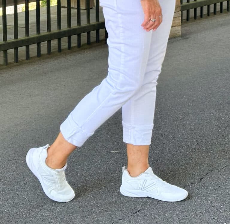 Over 50 fashion blogger, Tania Stephens, is styling Vionic arch support shoes57