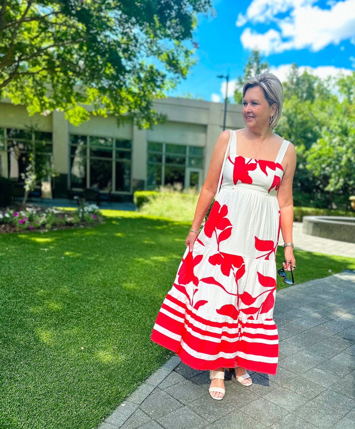 Over 50 fashion blogger, Tania Stephens is wearing a red and white sundress from Kohl's14