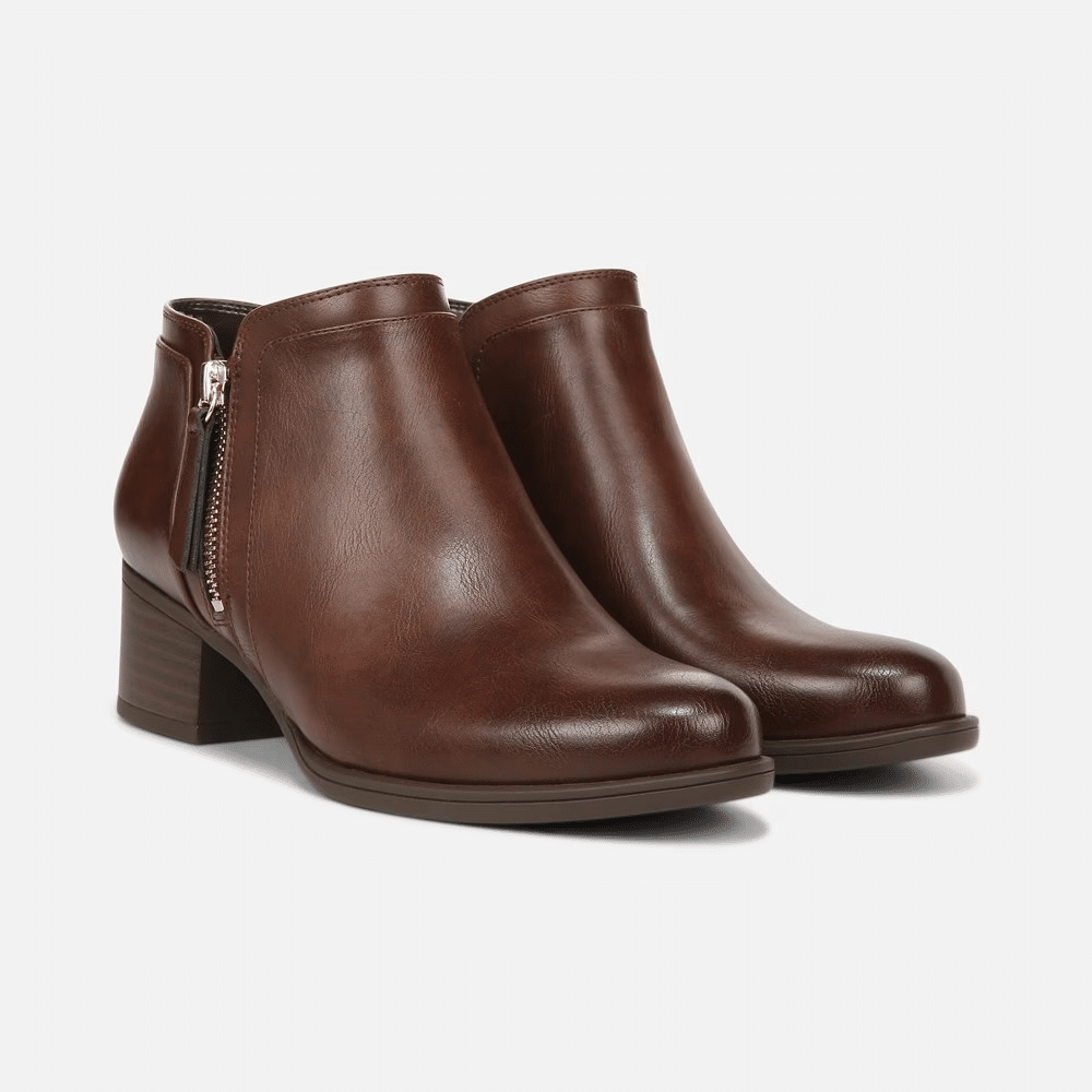 The Best Naturalizer Shoes for Women Over 50 50 is not old tania stephens fashion blogger  black