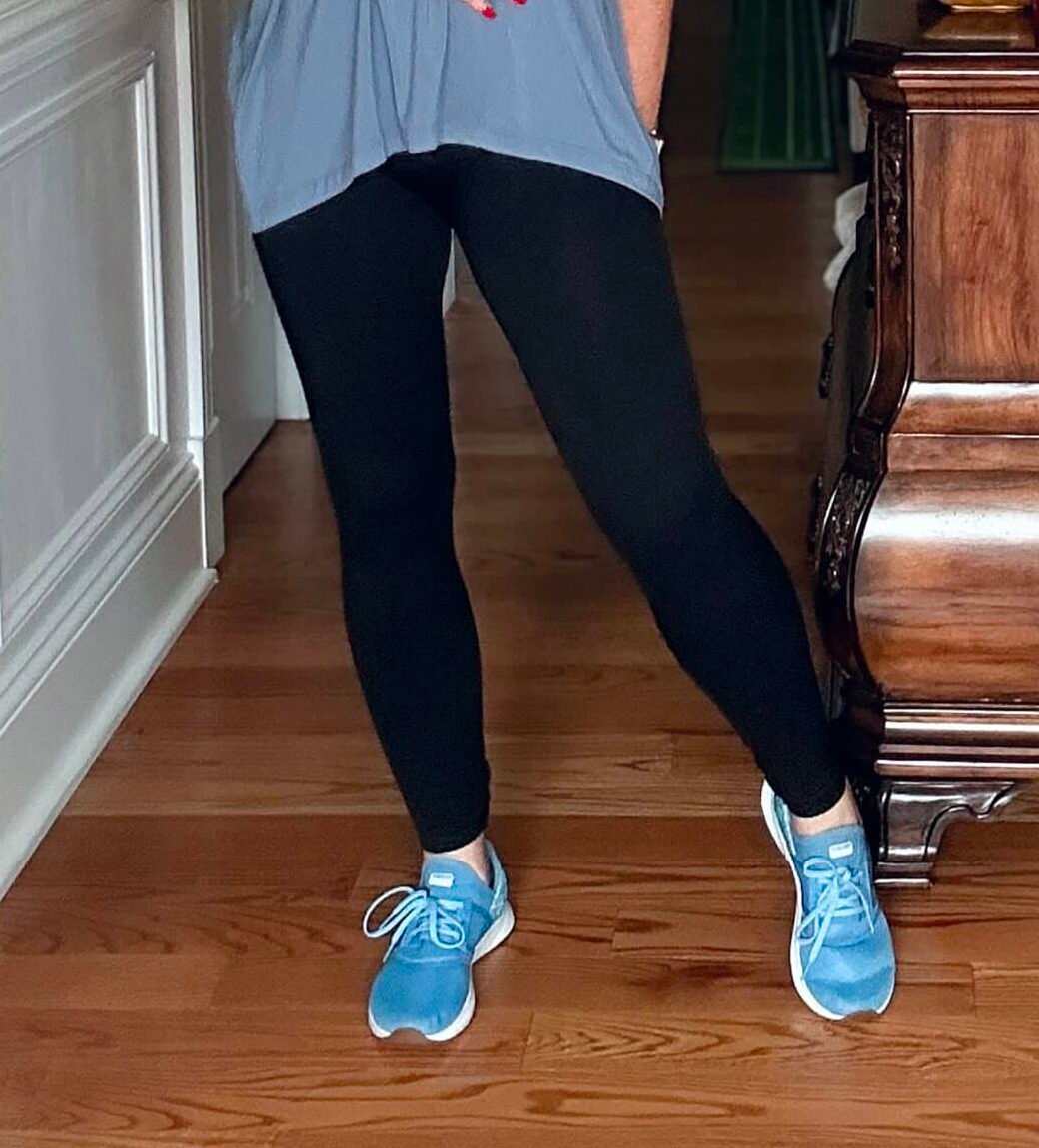 Tania Stephens is wearing SPANX leggings for a What I Wore series