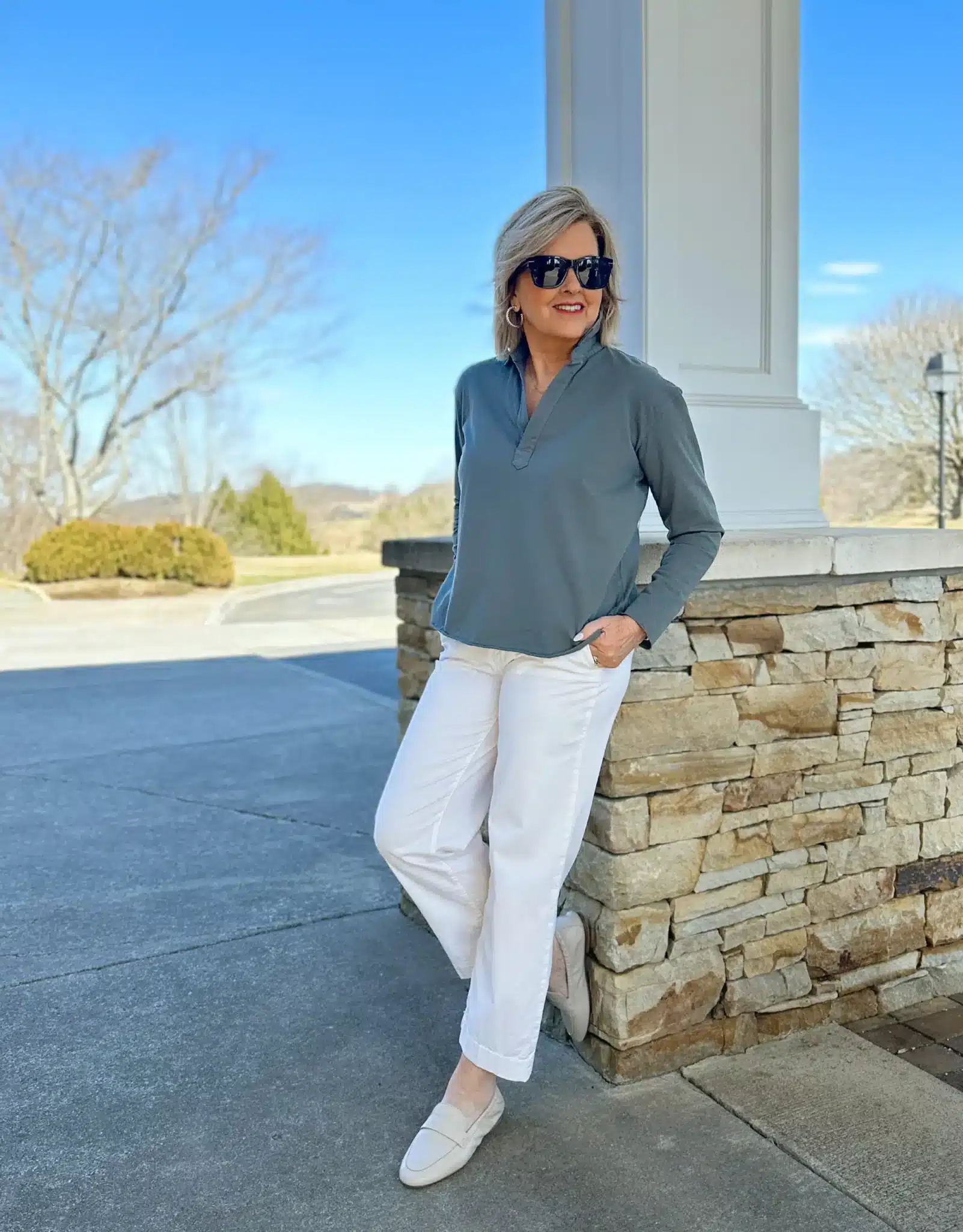 SPRING WARDROBE ESSENTIALS WHITE JEANS