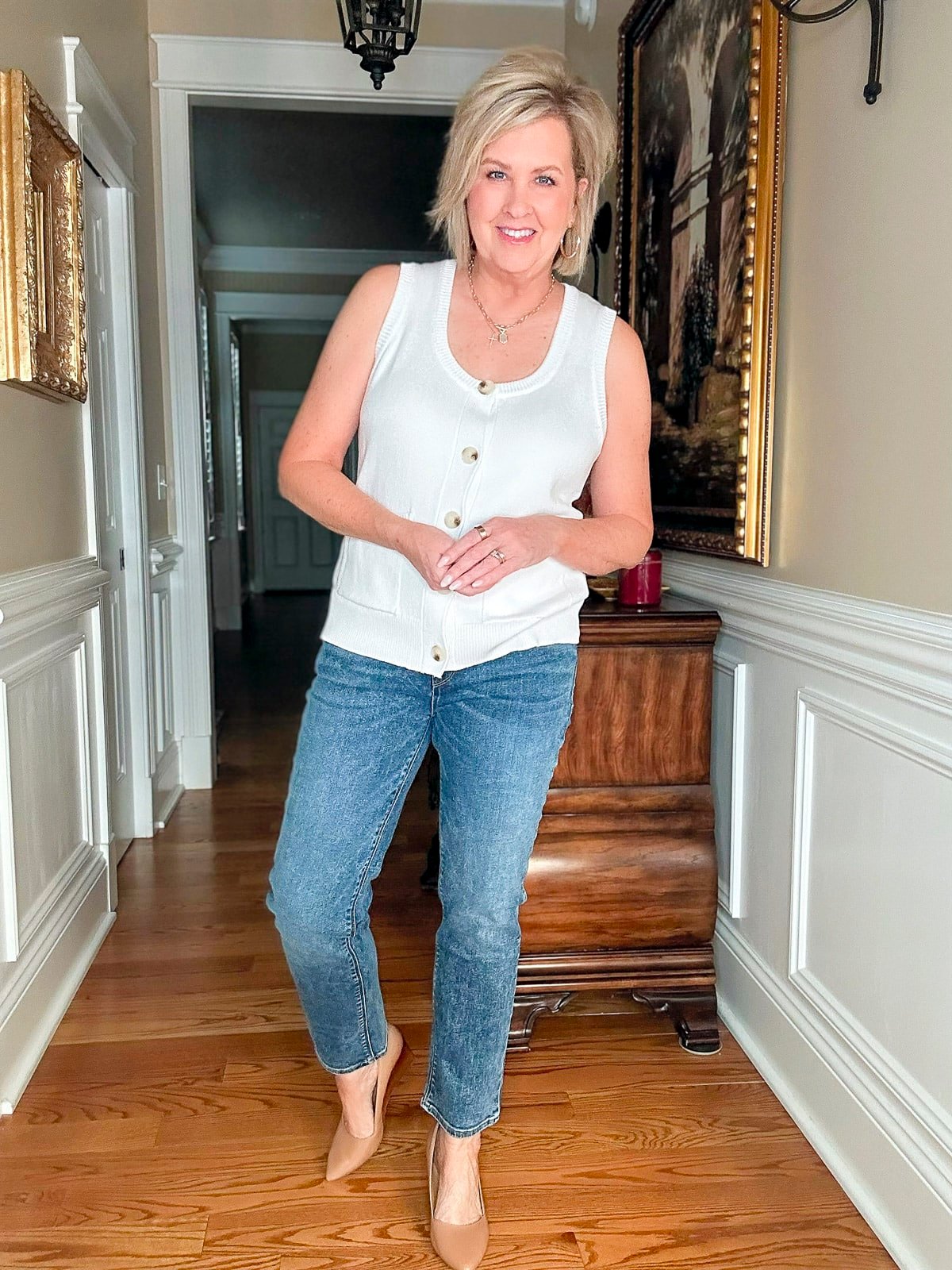 HOW TO WEAR STRAIGHT LEG PANTS IN THE SPRING AND SUMMER