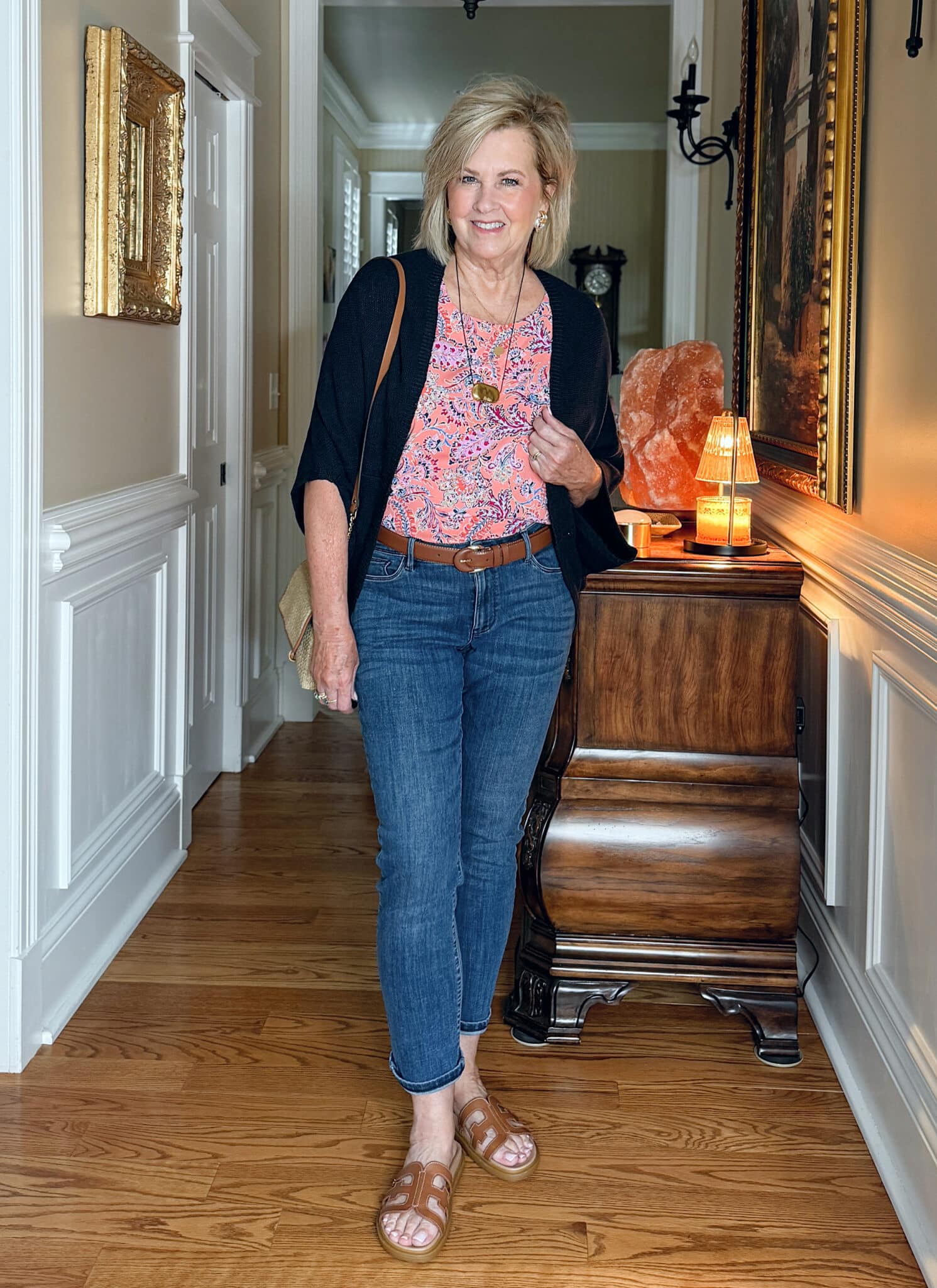 woman wearing a J.Jill summer outfit with jeans