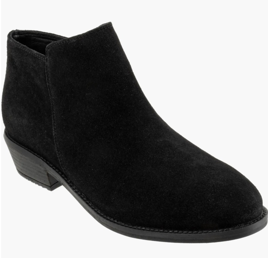 Arch Support Boots You’ll Love Wearing Everywhere tania stephens 50 is not old fashion blogger softwalk