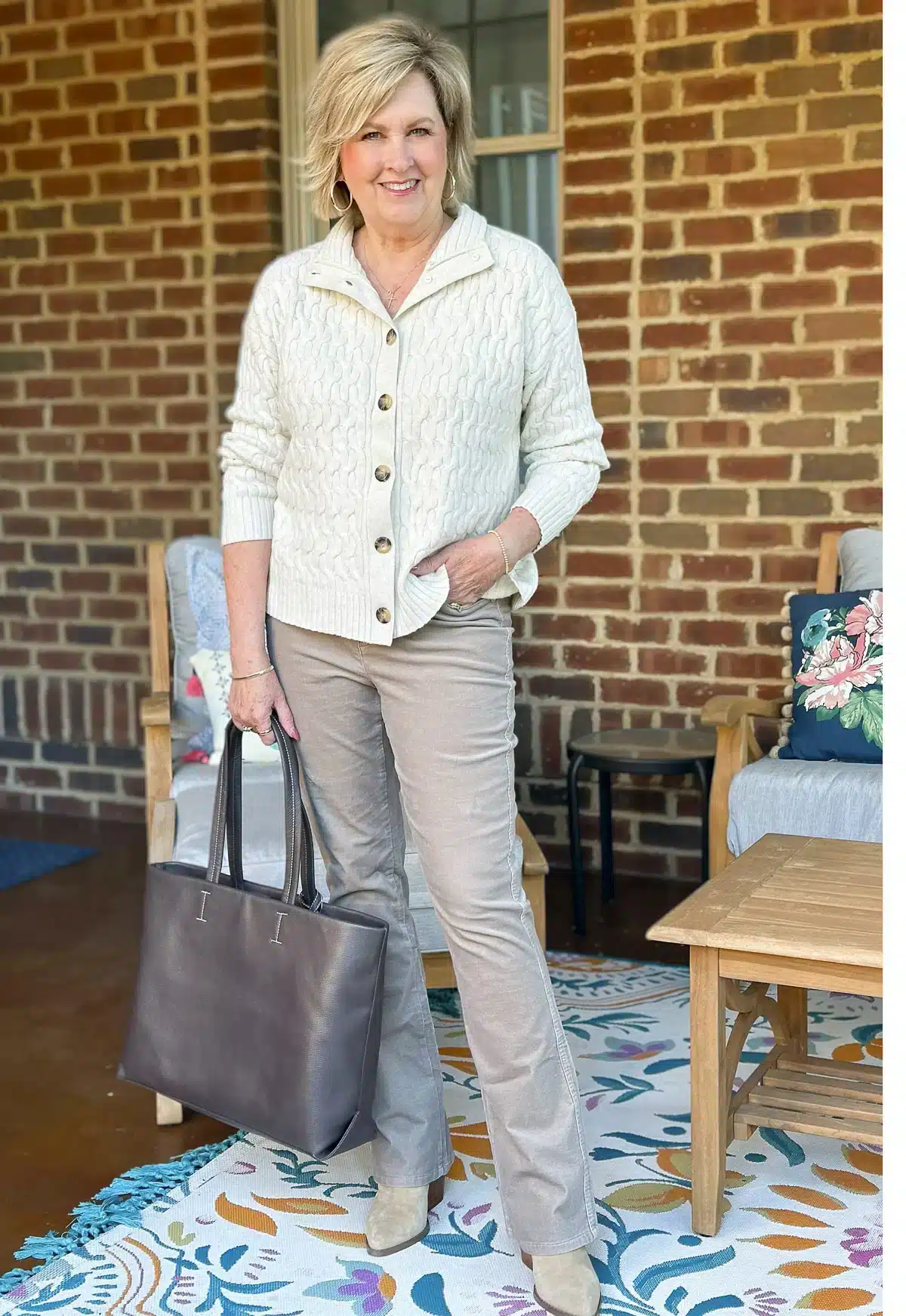 Tania showing which colors look best on women over 50