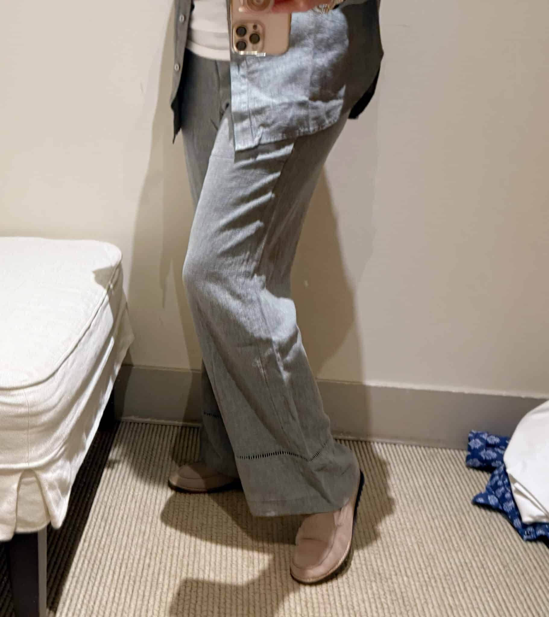 Tania wearing green linen pants from J.Jill