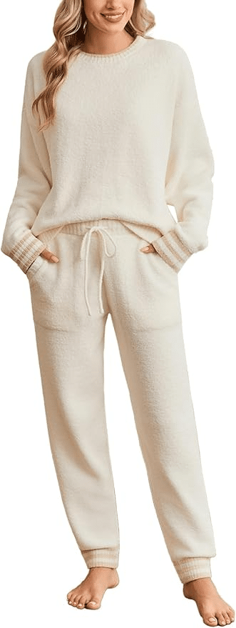 Ultra-soft fleece pajama set with long sleeve top and pants