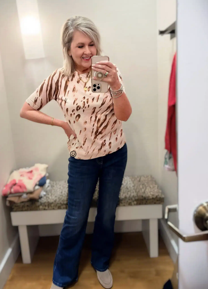 Tania wearing dark indigo jeans.